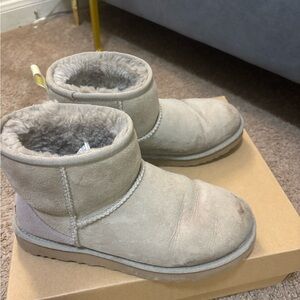 UGGS women’s gray boots